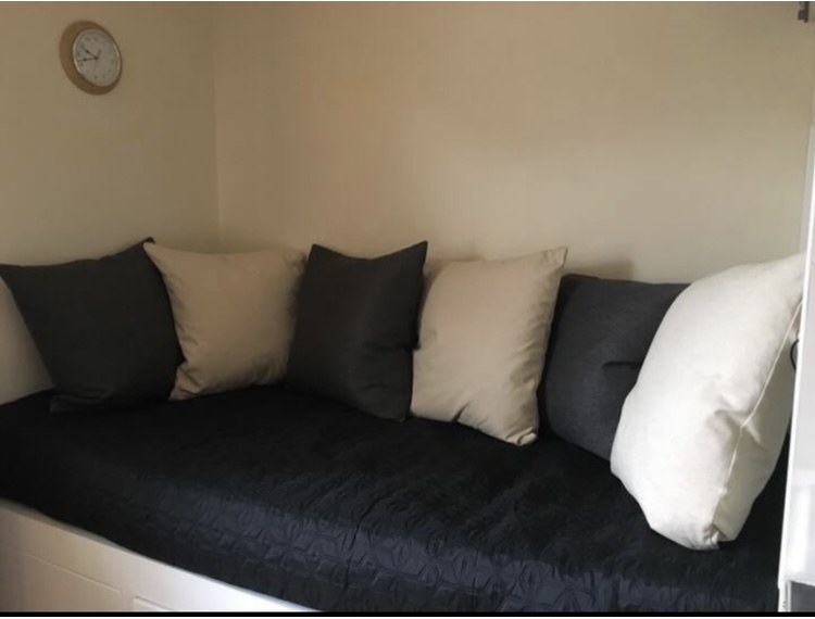 The guest lounge